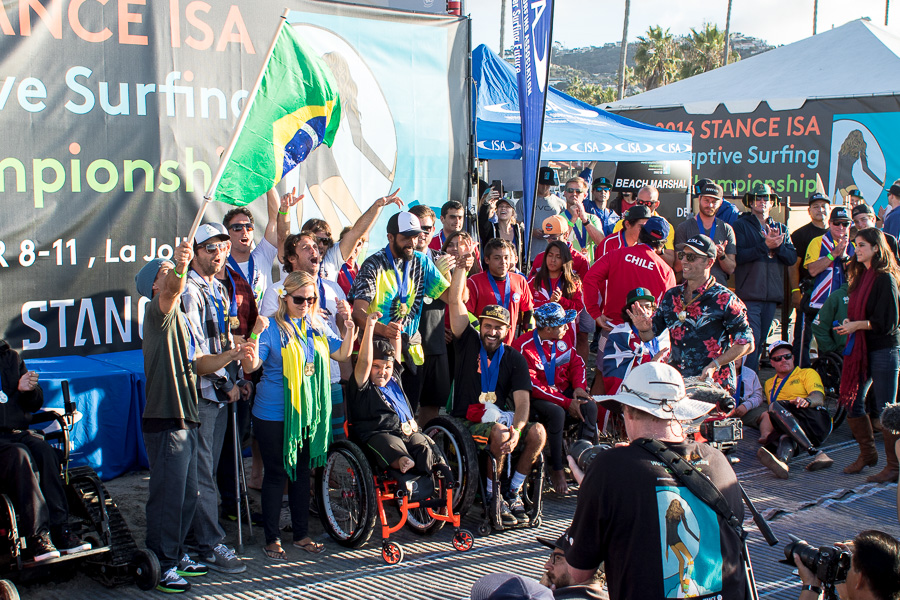 El equipo de Brasil celebrando el título de Campeones del Mundo. Foto: ISA / Chris Grant