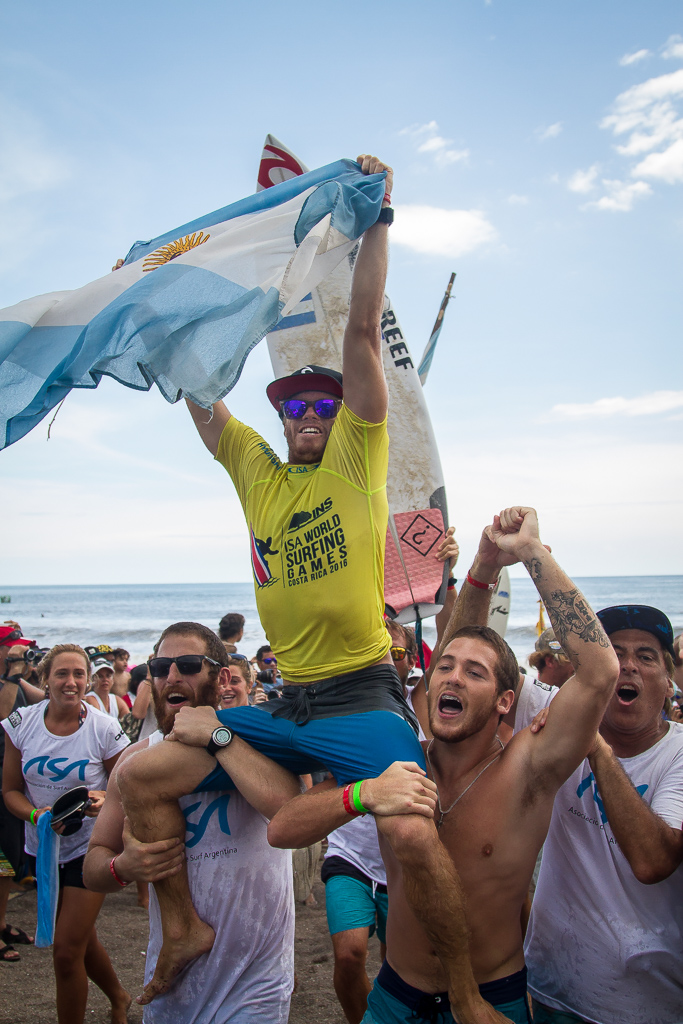 Leandro Usuna ha llegado a la Final en los últimos tres ISA World Surfing Games y ha ganado el Oro dos veces: en 2014 y en 2016. Foto: ISA / Pablo Jiménez.