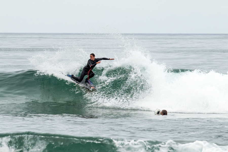 Team Chile’s Michel Copetta takes advantage of the lay day to fine tune his skills at La Punta 1, preparing for the arriving swell. Photo: ISA/Pablo Jimenez