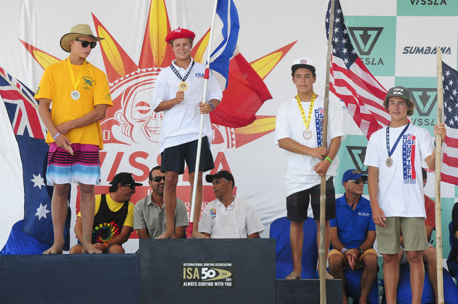 Podium Boys Under 16, (FRA) Leo-Paul Etienne, (AUS) Joe Van Dijk, (USA) Nolan Rapoza and (USA) Griffin Colapinto. Credit: ISA/Michael Tweddle