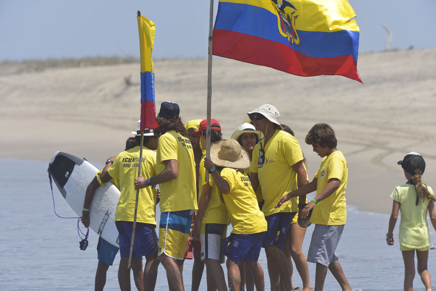 Team Ecuador. Credit: ISA/ Michael Tweddle