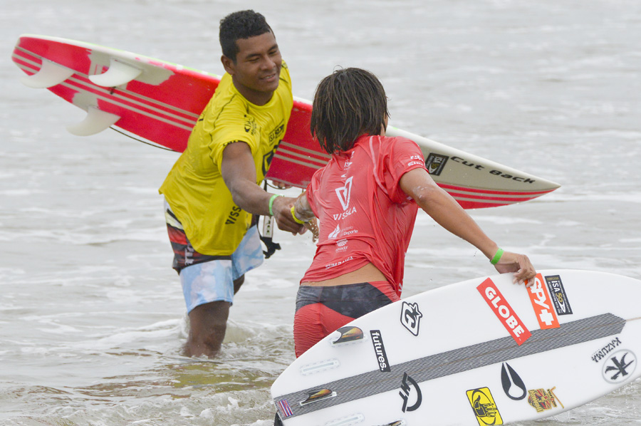 BRA - Elivelton Santos and Haw - Imai Devault. Credit: ISA/Michael Tweddle
