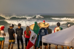 USA - Stevie Pittman and Team Mexico. PHOTO: ISA / Sean Evans