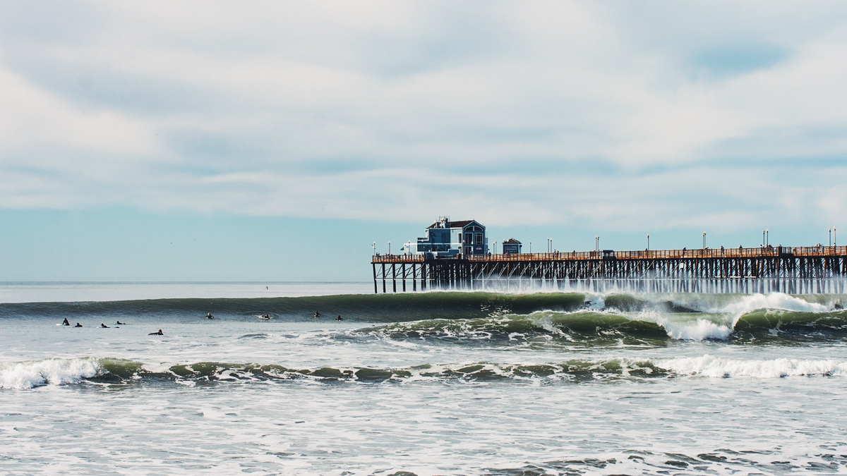 El lado sur del Muelle de Oceanside, demostrando su alta calidad de olas. Foto: Chris Grant/Jettygirl 