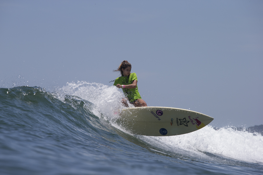 Brazil’s Nicole Pacelli, 2013 ISA SUP Surfing Gold Medalist, advanced through the Main Event Round 3, which puts her in a position to reclaim the Gold Medal on Friday. Photo: ISA/Brian Bielmann