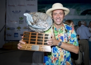 ISA President Fernando Aguerre with the World Surfing Games Trophy. PHOTO: ISA / Reed
