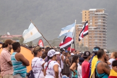 Contest Crowd Flags. PHOTO: ISA / Jimenez