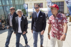 Haakon, Crown Prince of Norway, Jean-Luc Arassus, President of the French Surfing Federation and ISA President Fernando Aguerre. PHOTO: ISA / Ben Reed