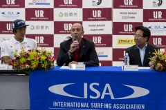 ISA President Fernando Aguerre, Kanoa Igarashi (JPN) and Yamashita . PHOTO: ISA / Ben Reed. PHOTO: ISA / Ben Reed